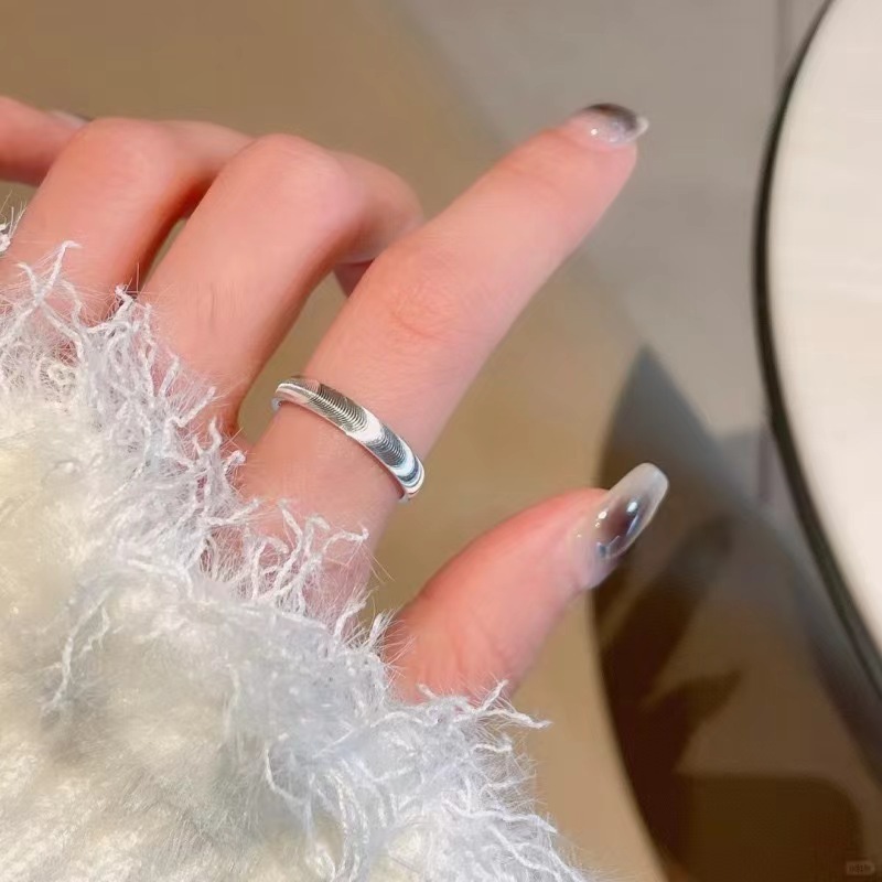 แหวนเหล็กไทเทเนียม แฟชั่นเรียบง่าย สไตล์เกาหลี สําหรับผู้ชาย และผู้หญิง - รูปที่ 7