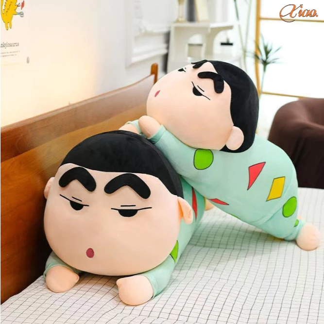 บริการจัดส่งในพื้นที่)S.Crayon Shin-Chan ตุ๊กตาหมอนยาวเด็ก Sleeping Plush ของเล่น Ragdoll ส่งของขวัญวันเกิดสาว