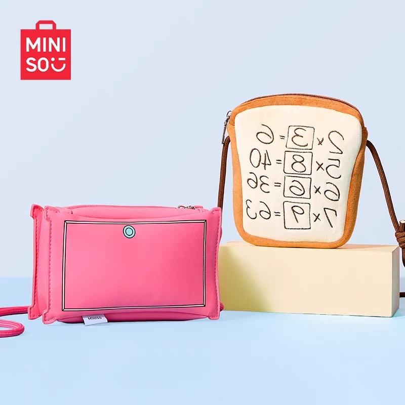 MINISO กระเป๋าสะพายข้าง Doraemon Series