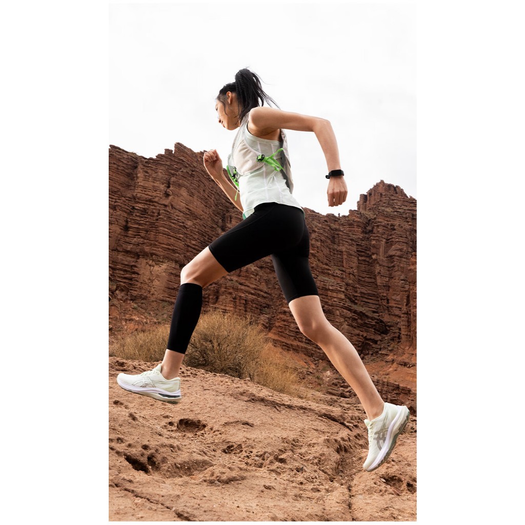 รองเท้าวิ่งผู้หญิง GT-2000 11 ปี 2025 สีเขียวเทา มีเสถียรภาพ และยืดหยุ่นดี พร้อมระบบระบายอากาศ