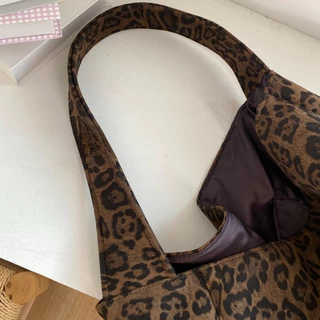 C.R.กระเป๋า Tote ลายเสือดาวสไตล์เกาหลี | กระเป๋าสะพายเดี่ยวหนังซูเอ็ดแฟชั่น | ความจุใหญ่ | เหมาะสำหรับไปทำงานและท่องเที่ยว