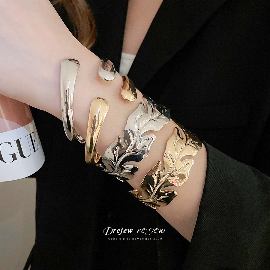 สร้อยข้อมือแฟชั่นอเนกประสงค์ มีแสงสว่างวาววับ สไตล์เฉพาะตัวสำหรับเครื่องประดับมือ