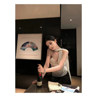 Fariy🍒คลังสินค้าพร้อม🍒 เสื้อกล้ามคอเชือกผูกตาข่ายลายจุดสีขาวสำหรับผู้หญิงในช่วงฤดูร้อน สาวๆ สุดเซ็กซี่ เสื้อชั้นในแบบเปิดหลังพร้อมแผ่นรองหน้าอก เสื้อตัวนอกสั้น