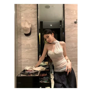 Fariy🍒คลังสินค้าพร้อม🍒 เสื้อกล้ามคอเชือกผูกตาข่ายลายจุดสีขาวสำหรับผู้หญิงในช่วงฤดูร้อน สาวๆ สุดเซ็กซี่ เสื้อชั้นในแบบเปิดหลังพร้อมแผ่นรองหน้าอก เสื้อตัวนอกสั้น