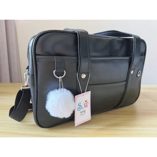 [พร้อมที่จะจัดส่ง] Se.W Women Bag Men Bag กระเป๋าไหล่ PU กันน้ำความจุขนาดใหญ่สำหรับการเดินทาง JK สไตล์ญี่ปุ่นที่มีอินเตอร์เฟซหูฟัง