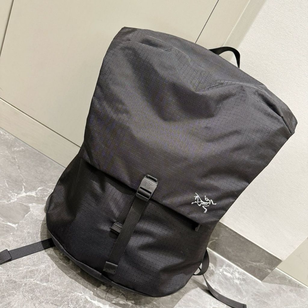 ARCTERYx Granville 20L กระเป๋าเป้สะพายหลังแบบมีฝาปิด กระเป๋ากีฬา กระเป๋าโยคะ กระเป๋าเดินป่า