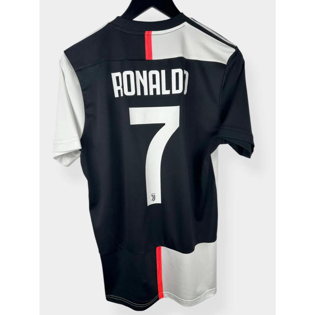 เสื้อย้อนยุค Juventus ของ Cristiano Ronaldo หมายเลข 7 ความละเอียดสูง