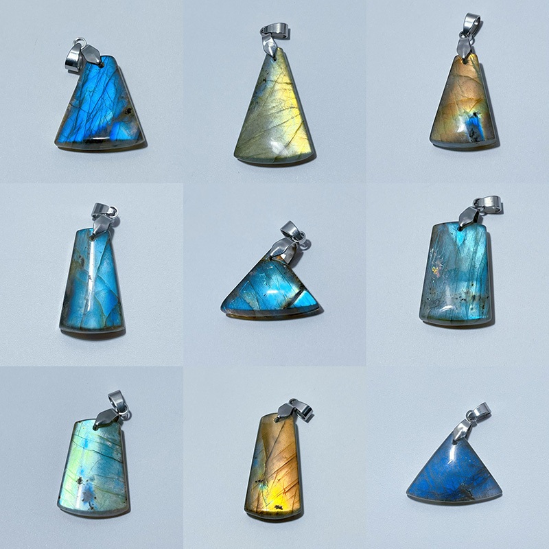 Labradorite สร้อยคอจี้ลาบราโดไรต์พร้อมหินมูนสโตนทรงสี่เหลี่ยมคางหมูธรรมชาติ ของขวัญสำหรับผู้หญิง