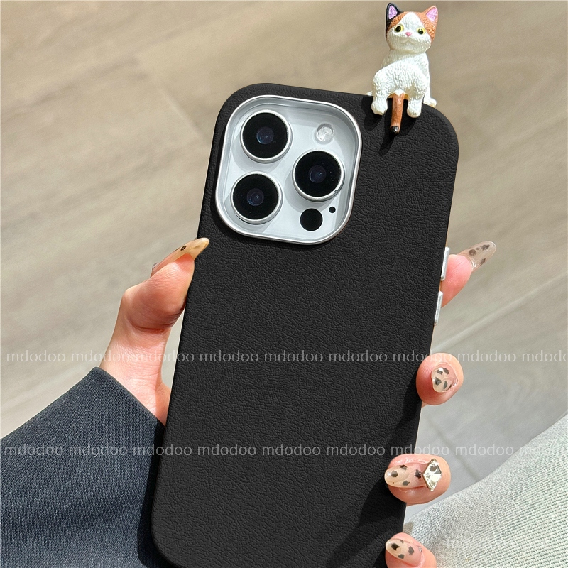 เคส For Redmi Note 15 14S 4G 14 Pro 5G 13 Pro+ 12 11S 11 12S Mi POCO X7 X5 M6 Fashion High Class Leather Texture Large lens frame Lens Protection Anti-drop Back Cover Cute 3D Sit up Cat Doll Soft Phone Case PW 11 - รูปที่ 2