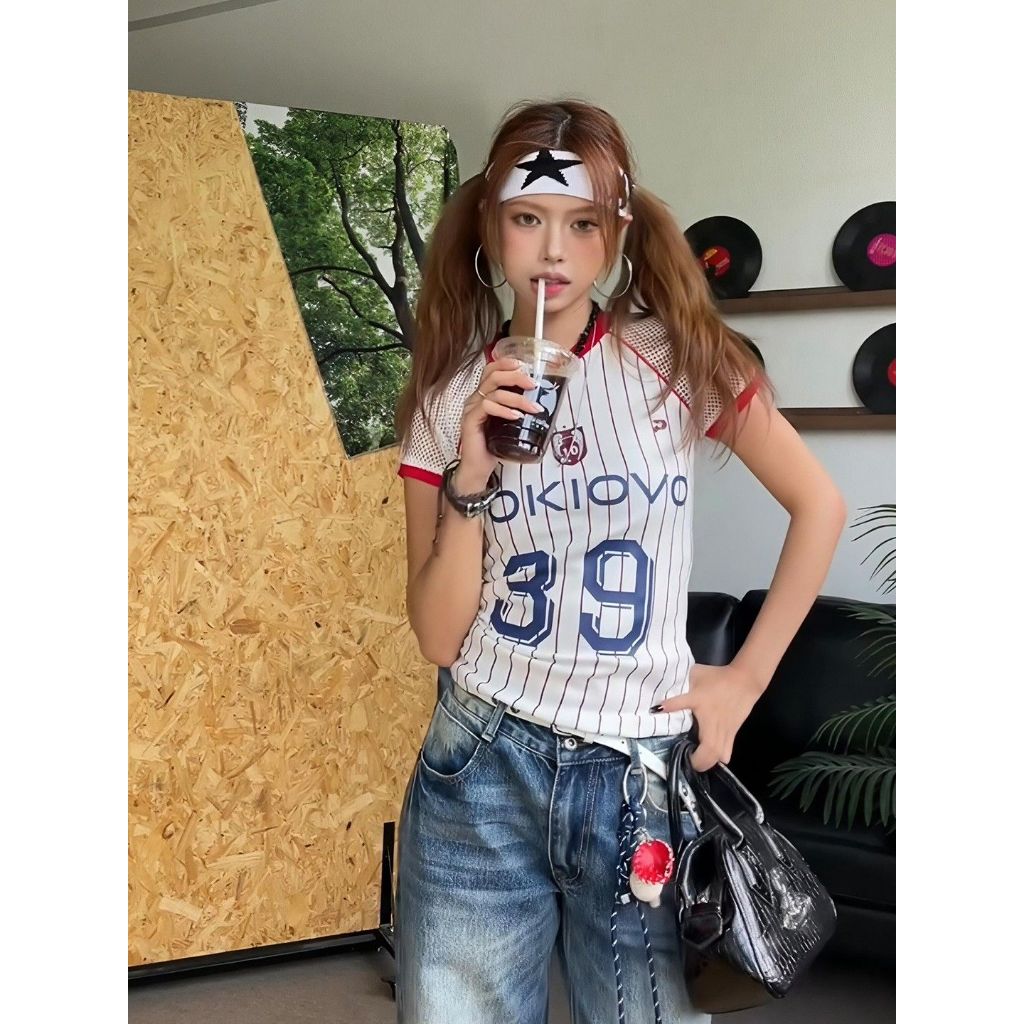 อเมริกันย้อนยุคลายไหล่แขนสั้นตาข่ายเสื้อยืดแขนกลวงสาวร้อนสไตล์กีฬาด้านบน - รูปที่ 3