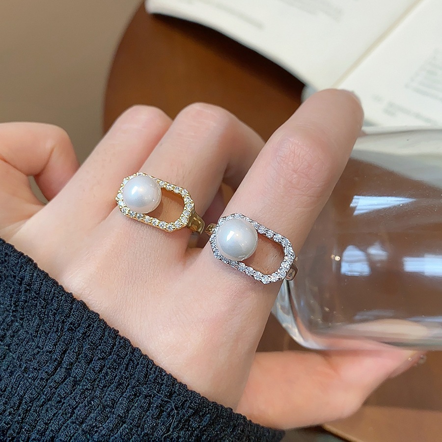 แหวنمุกเพทายย้อนยุคสไตล์ฝรั่งเศส ออกแบบเรียบหรูและทันสมัย เพอร์เฟ็กต์สำหรับเครื่องประดับแฟชัน