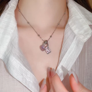 Dreejew สร้อยคอหลายสไตล์สําหรับผู้หญิง,แฟชั่นอินเทรนด์ออกแบบสารพันเครื่องประดับ (จดหมาย/โคลเวอร์/มุก/ชั้น), Dainty Statement Neck Accessories