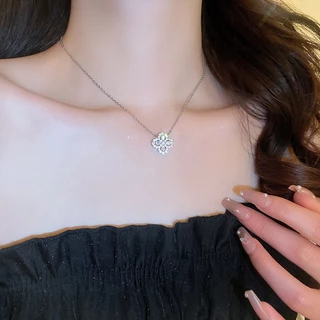 Dreejew สร้อยคอหลายสไตล์สําหรับผู้หญิง,แฟชั่นอินเทรนด์ออกแบบสารพันเครื่องประดับ (จดหมาย/โคลเวอร์/มุก/ชั้น), Dainty Statement Neck Accessories
