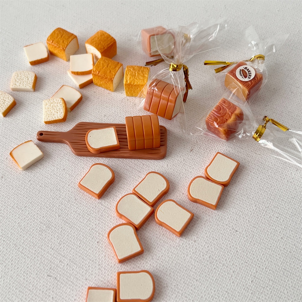 10PCS ขนมปังชิ้น Bagged Toast ขนมปัง Miniature อาหารของเล่นฉากครัวเบเกอรี่ Shop ตุ๊กตาเครื่องใช้ในบ้าน