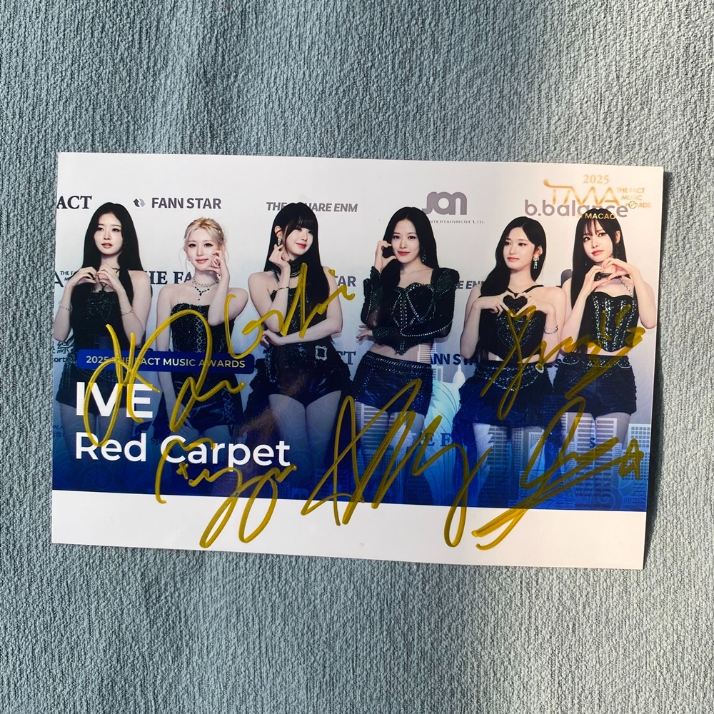 Hand signed IVE World Tour Show What I am ลายเซ็นภาพถ่าย K-POP 4*6 นิ้ว 2025