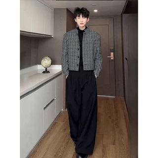 สูทสั้นและแจ็คเก็ตสวมใส่ง่ายสำหรับผู้ชาย ในฤดูใบไม้ผลิและฤดูใบไม้ร่วง