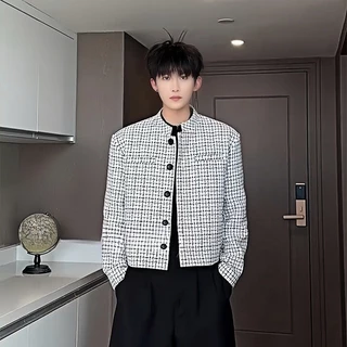 สูทสั้นและแจ็คเก็ตสวมใส่ง่ายสำหรับผู้ชาย ในฤดูใบไม้ผลิและฤดูใบไม้ร่วง