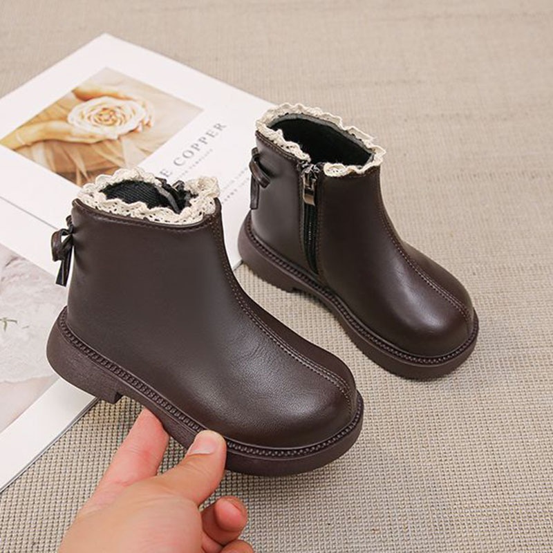 SUGE รองเท้าบูทเด็กผู้หญิงสีดำลูกไม้ พื้นนิ่ม สำหรับน้อง - รูปที่ 3