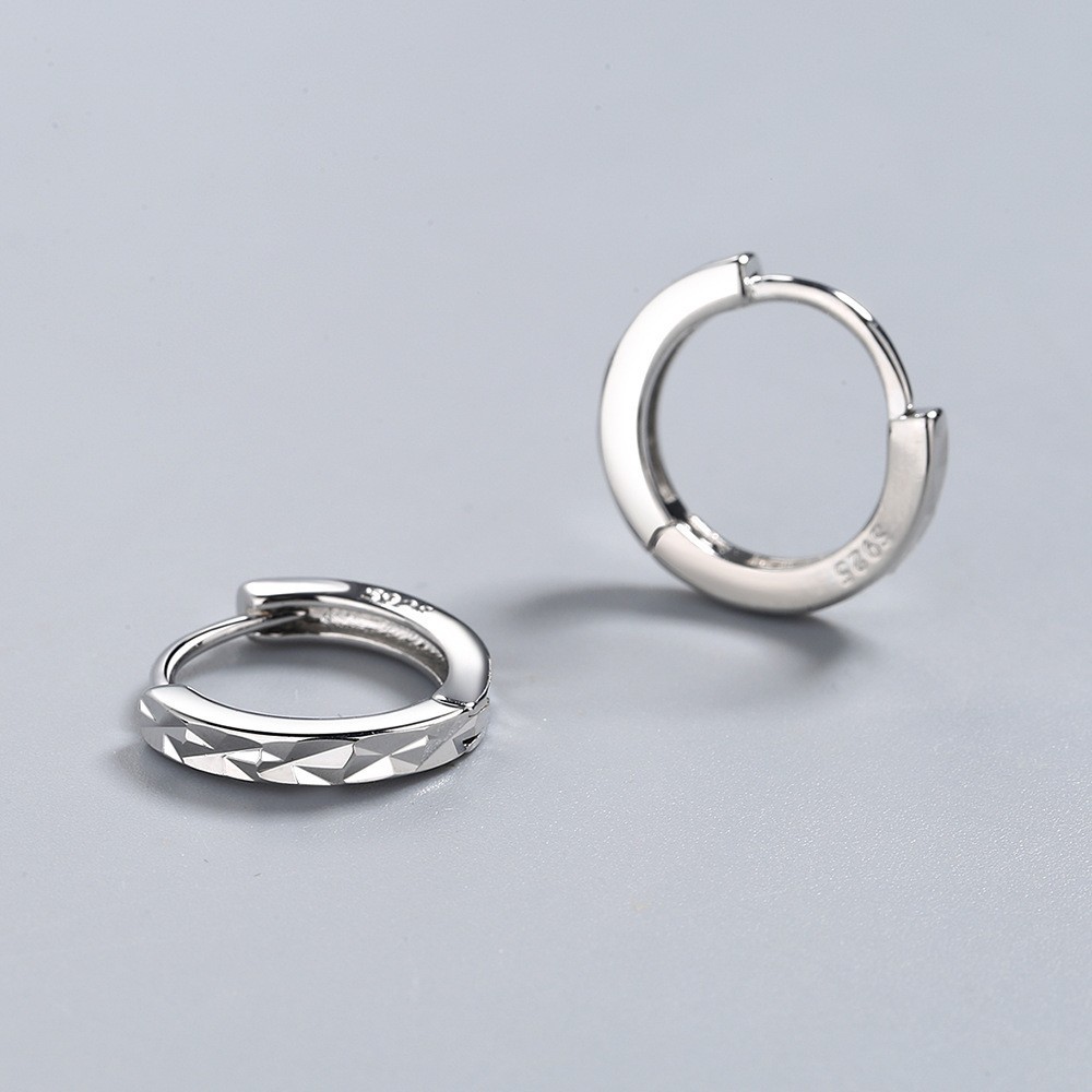 S925 Silver Fine Grain ต่างหูเพชรรอบ 10 มม.แฟชั่นเรียบง่ายเหมาะสําหรับผู้หญิงและผู้ชาย
