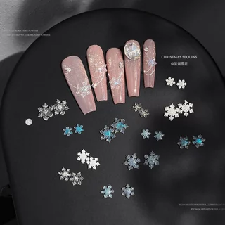 Rou Bao 100 ชิ้นเล็บคริสต์มาสสีขาว Aurora Snowflake ขนาดผสมเล็บเรซิ่น Art DIY Charms ตกแต่ง