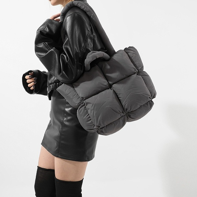 CozySiam กระเป๋าสะพายไหล่ นุ่มนิ่ม Puff Bag ใบใหญ่ จุของเยอะ 8 สี