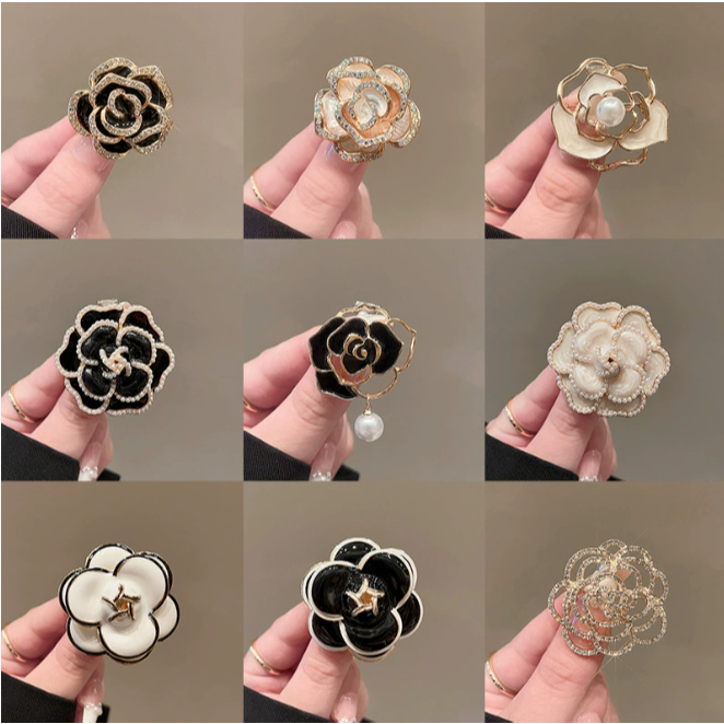 เข็มกลัดลายดอกไม้Camellia สีดำและสีขาว สำหรับทั้งชายและหญิง ชุดอุปกรณ์เสริมแฟชันใหม่