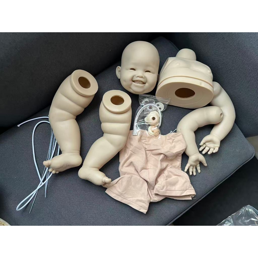28INCH ชุดตุ๊กตา Reborn เด็กขนาดใหญ่ Min Min Min ยังไม่เสร็จ Unpainted DIY ตุ๊กตาอะไหล่พร้อมข้อต่อผ้าและดวงตา ชื่อด้านหลัง