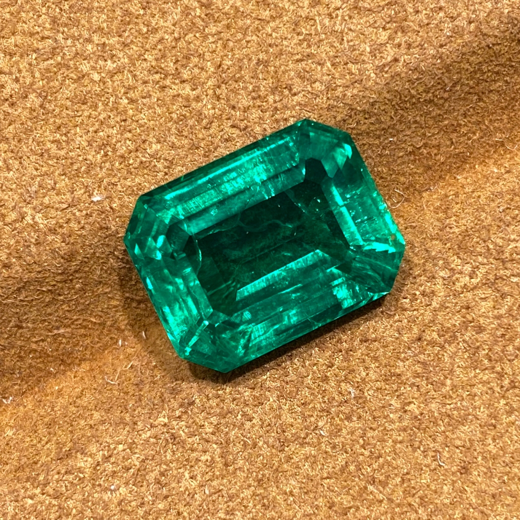 9.58CT Lab Grown Columbia Emerald สําหรับเครื่องประดับทํา DIY แหวนสร้อยคอต่างหูวัสดุหลักเลือกใบรับรอ
