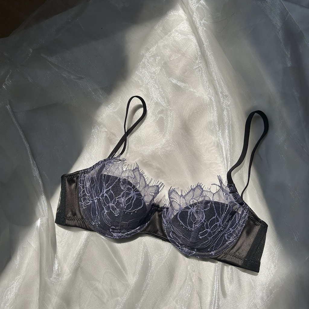 Yomi ชุดชั้นในดันทรงสำหรับผู้หญิง รองรับทรงได้ดี แต่งลูกไม้ ปรับระดับได้ด้วยตะขอหลายแถว กระชับแนบกับทรวงอก ใส่สบาย ไร้รอยตะเข็บ ป้องกันการหย่อนคล้อย