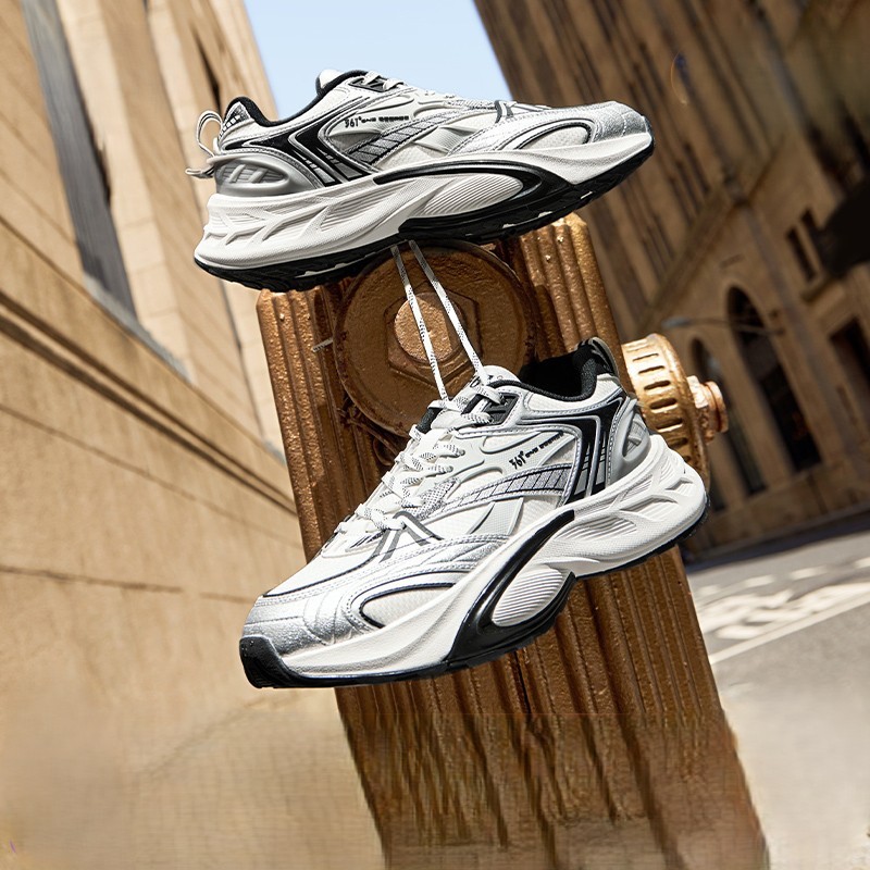 361 องศารองเท้าผู้ชายรองเท้ากีฬา 2025 ฤดูหนาวใหม่คลาสสิกย้อนยุครองเท้าพ่อผู้ชายเพิ่มความสูงรองเท้าลําลอง 672546760