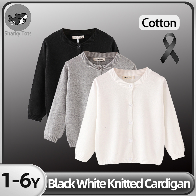 【BKK Delivery รำลึกถึงอย่างลึกซึ้ง】คาร์ดิแกนถักแขนยาว สไตล์ผ้าฝ้ายสีดำและขาว ระบายอากาศได้ดี เหมาะสำหรับทั้งชายและหญิง