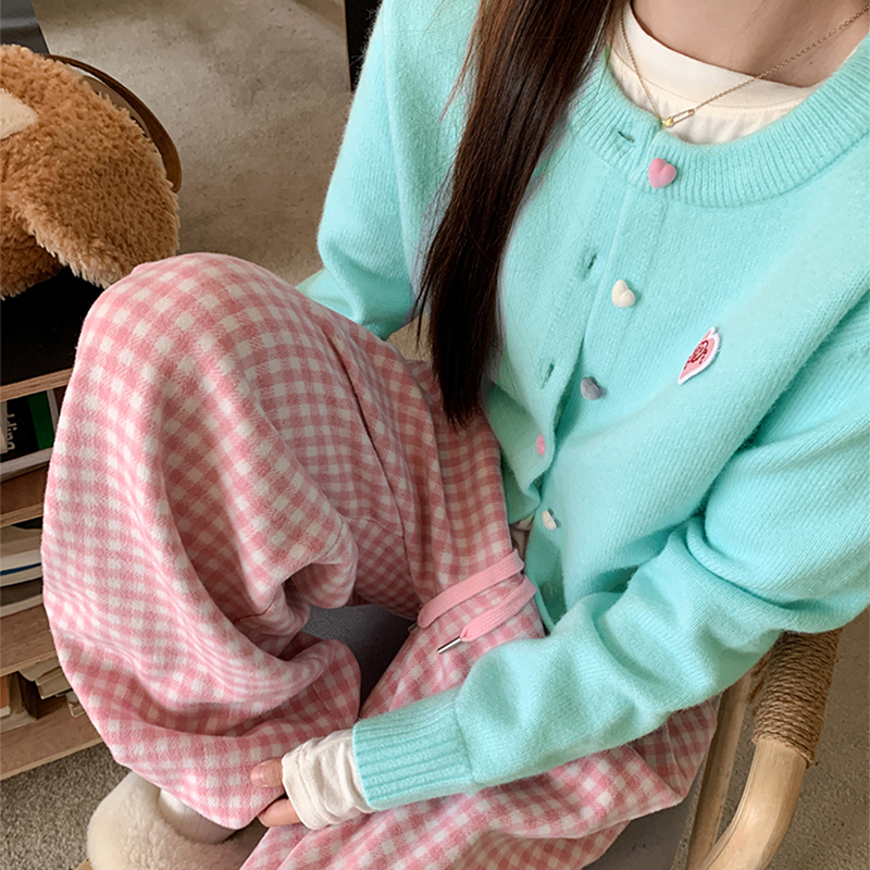 เสื้อแขนยาว คาร์ดิแกนเสื้อไหมพรมสไตล์เกาหลีหวาน ฤดูใบไม้ร่วงฤดูหนาว ผู้หญิง ootd สาวอวบ