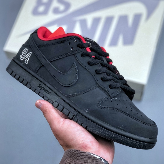 รองเท้าผ้าใบลําลองทรงเตี้ย Dunk SB Dunk HQ8487 001