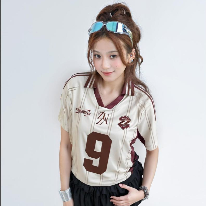 💞ส่งไวจากไทย💞ZUZA 9 JERSEY l เสื้อโปโลคอปก แขนสั้น คอวี ทรงหลวม ยูนิเซ็กส์ ผ้านุ่มลื่นสวมใส่สบาย - รูปที่ 2