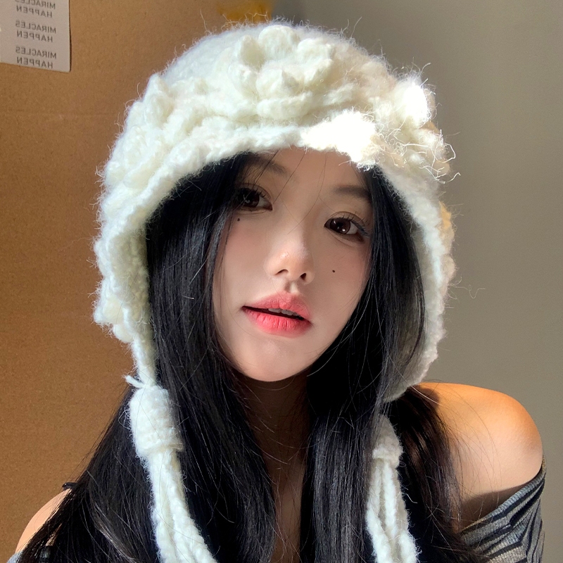 หมวกถักcrochetดอกไม้สามมิติ ดีไซน์เสมือนขนสัตว์ สำหรับฤดูฝนถึงหนาว สวมใส่ได้พอดีทุกรูปทรงศีรษะ