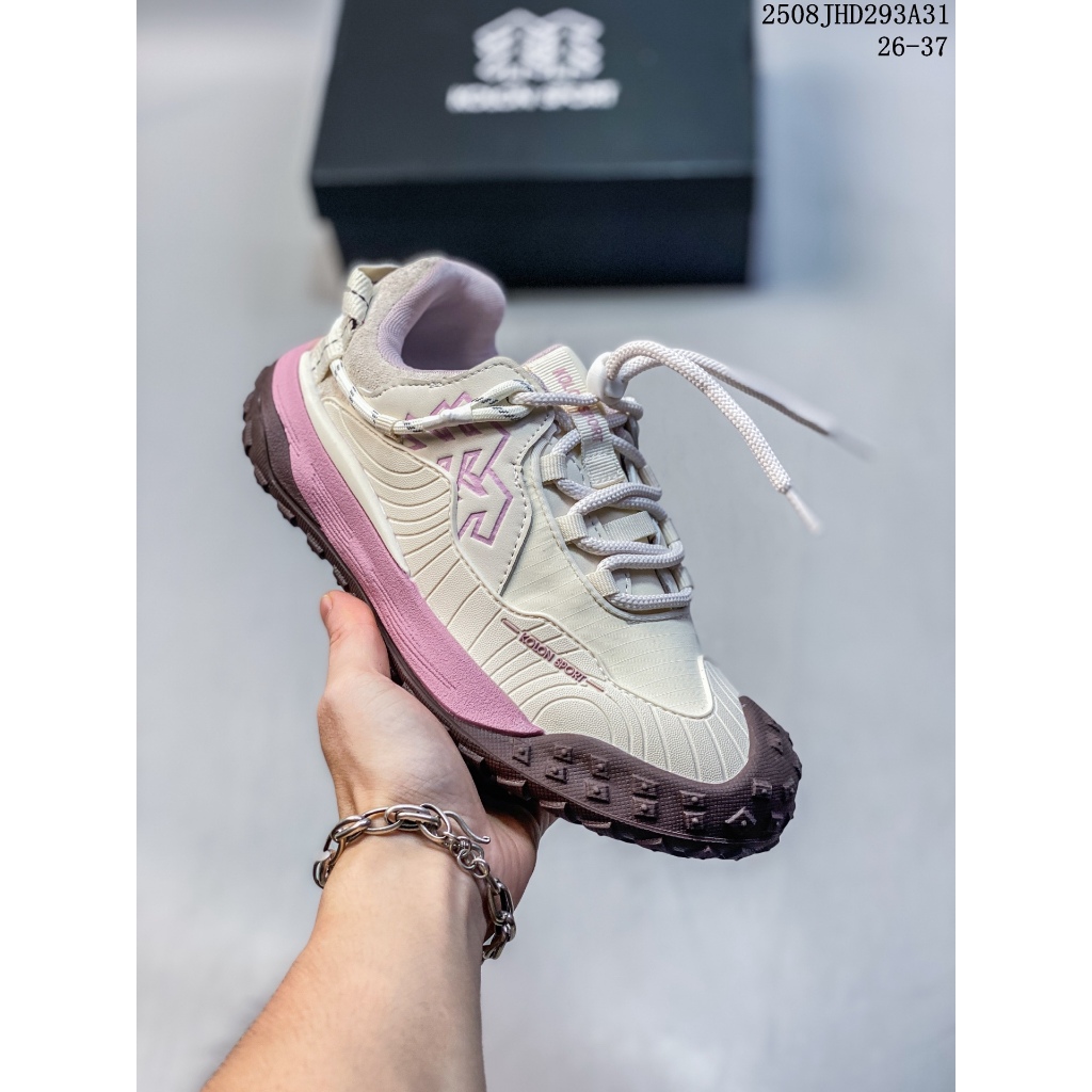 KOLON SPORT LEATCAMP MEGA รองเท้าเดินป่ากันน้ำ ออกแบบมาเพื่อความทนทานและการปกป้องจากสภาพอากาศแปรปรวน