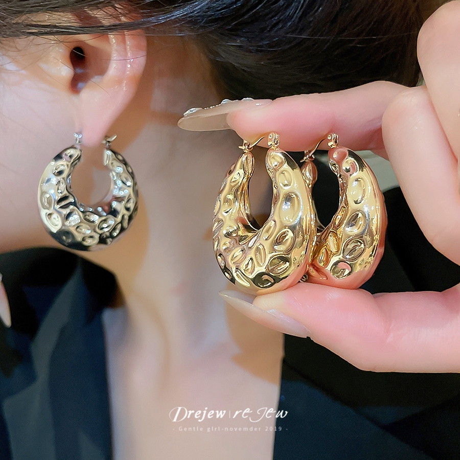 ต่างหู Dreejew Textured Hoop สีทองและเงิน ดีไซน์มินิมาลิสท์ เหมาะสำหรับเครื่องประดับหรือของขวัญ