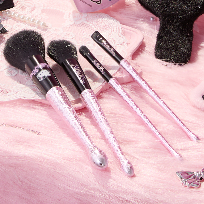 Miniso & Hellokitty Series ชุดแปรงแต่งหน้า Shiny Party Series