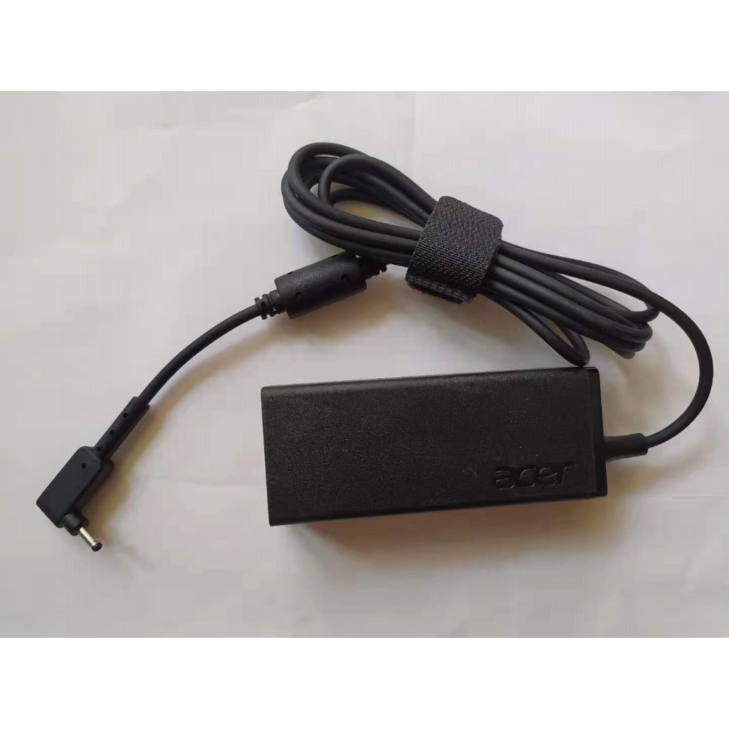 Oem 19V 2.37A 45W AC Adapter Charger สําหรับ Acer TMP215-52-36VW TMP215-52-53YF P215-52-775W P215-52