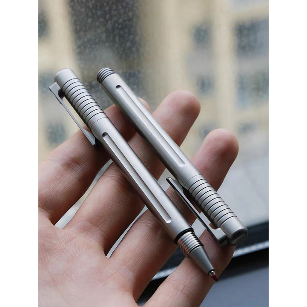 ที ปากกายุทธวิธีโลหะผสมไทเทเนียมขนาดกะทัดรัดน้ําหนักเบาแบบพกพาแบบพกพาฉุกเฉินกลางแจ้งกันน้ําที่เขียนด้วยลายมือเครื่องเขียน - รูปที่ 2