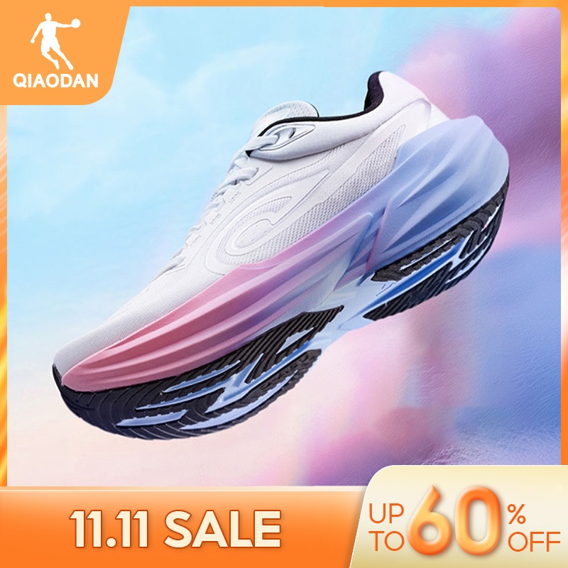 Qiaodan TG 1.0 รองเท้าวิ่งผู้หญิงกว้างฟุตเบาะกีฬา Rebound Stable Breathable QDB022253285