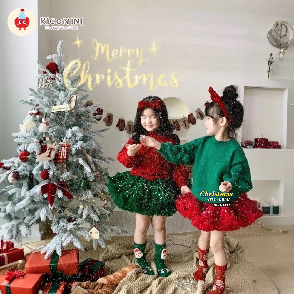 สต็อกพร้อม! คริสต์มาส & ปีใหม่มาใหม่สไตล์เกาหลีเด็กผู้หญิงชุดฤดูหนาวเสื้อกันหนาวเด็กหนาเสื้อสวมหัวถักด้านบน + ชุดกระโปรงตู