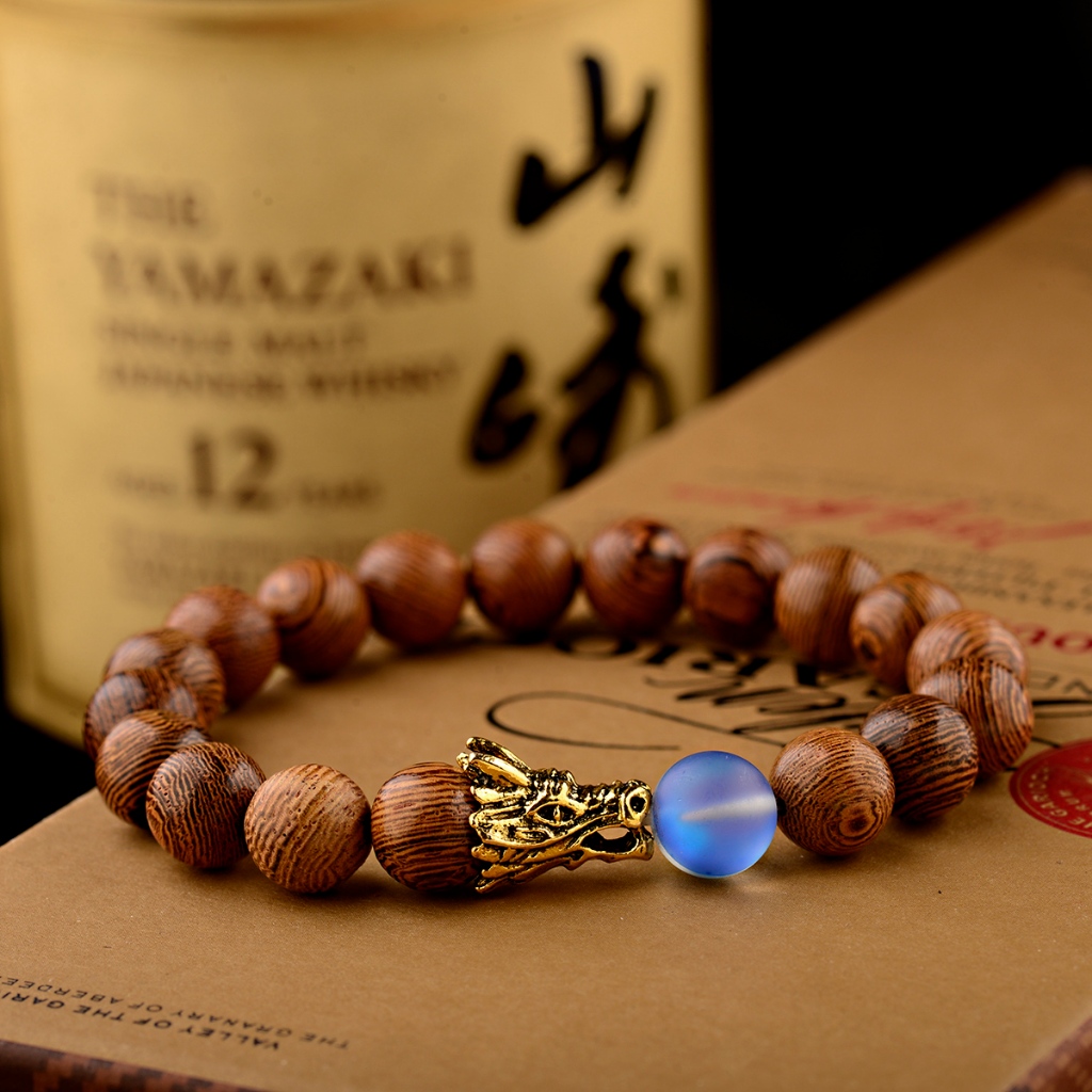 สร้อยข้อมือผู้ชายหินธรรมชาติ frosted สี dragon charm ขนาด 10 มม. เพิ่มพลังงานบวกและโชคลาภ