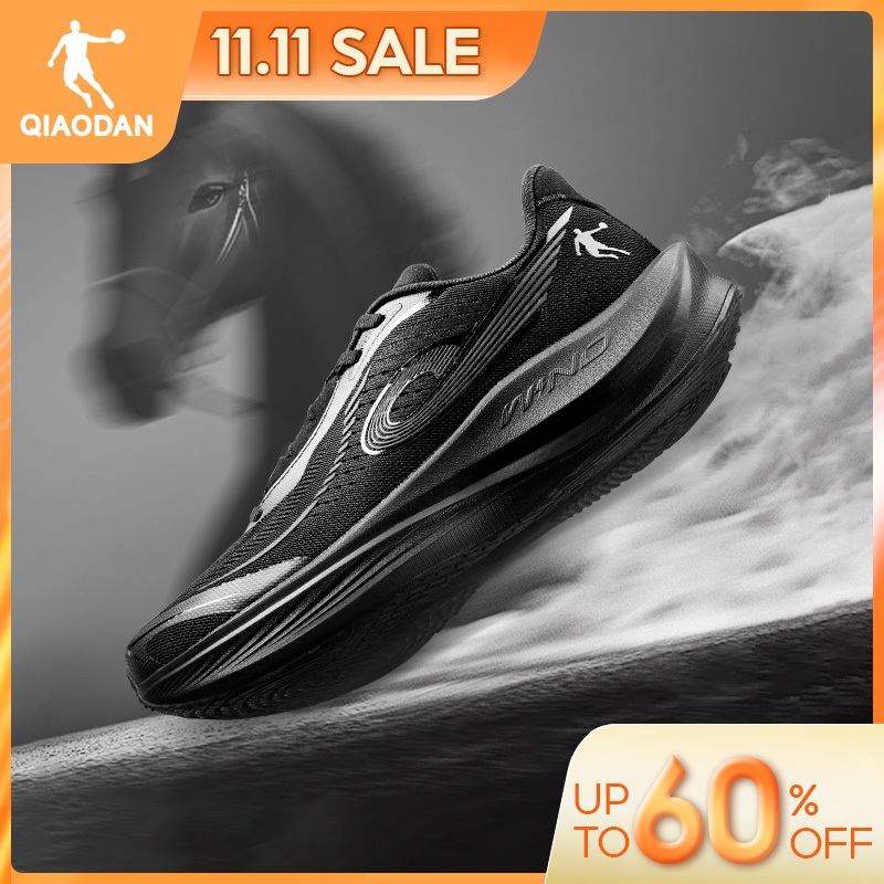 Qiaodan WIND 3TR รองเท้าวิ่งผู้ชาย Shock Absorbent Anti-Slip เด้ง สบาย กีฬารองเท้าผ้าใบ QDB023252297