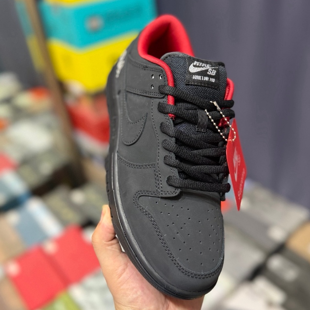 รองเท้าผ้าใบกีฬาลําลองวัฒนธรรมต่ําในแนวโน้มแฟชั่น HQ8487-001