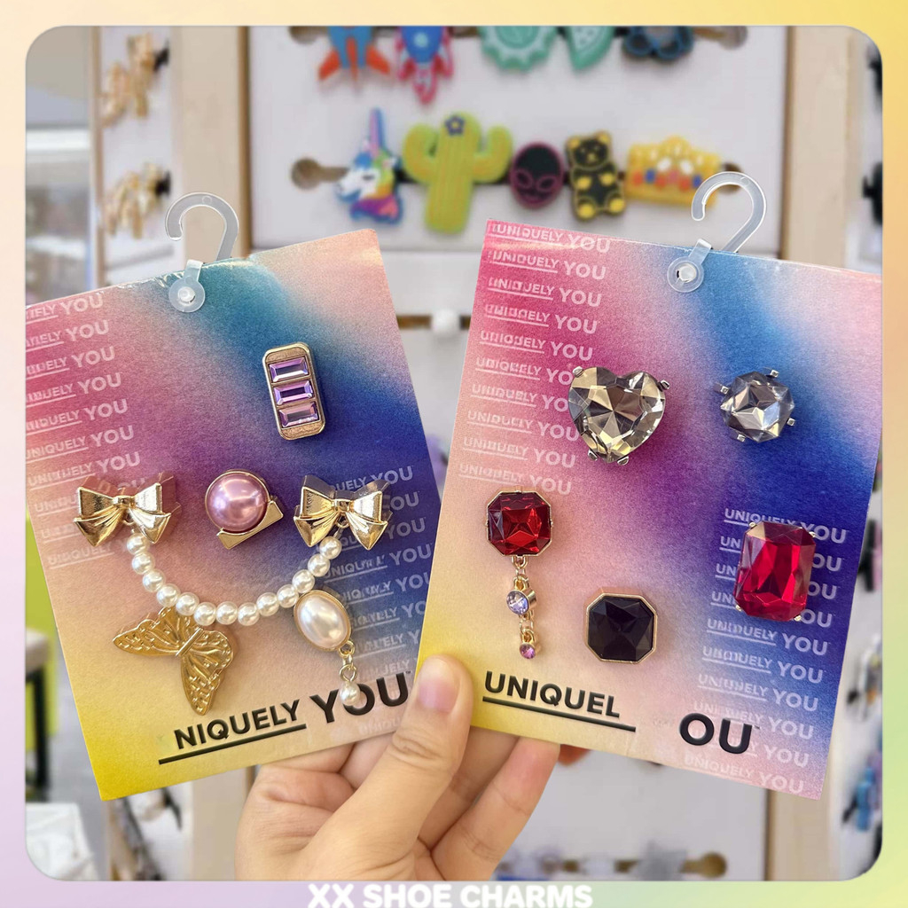 SHOE CHARMS✨ตกแต่งรองเท้าด้วยโลหะและมุก✨ชุดอุปกรณ์เสริมรองเท้า DIY 5/10 ชิ้น✨สไตล์ใหม่ ตัวติดรองเท้า
