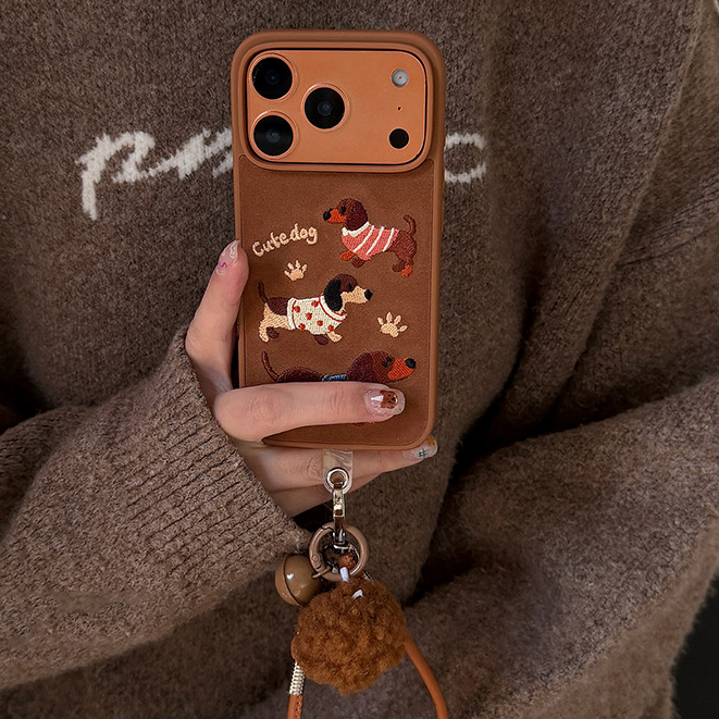 น่ารักตุ๊กตาปักดัชชุนผ้าสักหลาดผ้าบอลWrsitสายหนังเคสโทรศัพท์สําหรับiPhone 17Promax 13 14 15 16 Pro MaxหวานGirlyมือถือปลอก