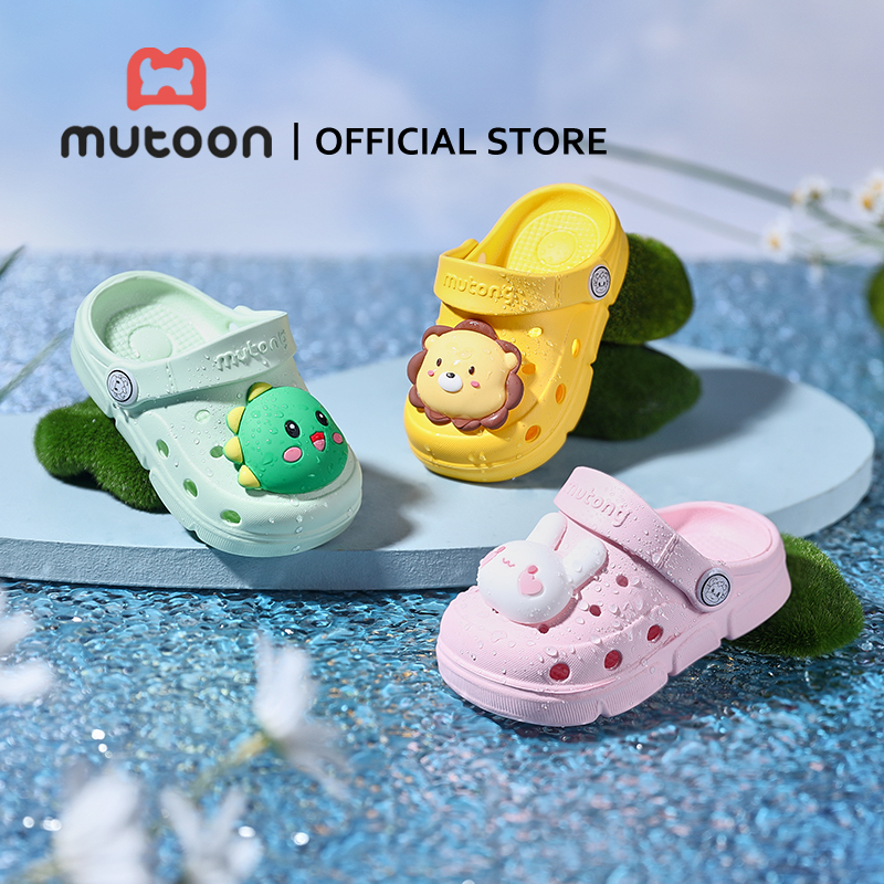 【Mutoon】รุ่นใหม่ รองเท้าแตะเด็กสำหรับเด็กชายและเด็กหญิง – รองเท้าแตะสไตล์คลอกส์น่ารักลายการ์ตูนนุ่ม