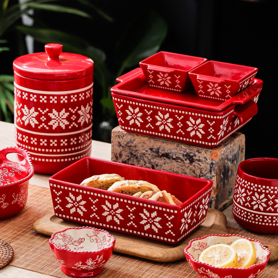 HongDian เซ็ตจานชามเซรามิก ceramic porcelain tableware set สีแดงลายดอกไม้ underglaze ปลอดภัยต่ออาหาร ทนความร้อน สีไม่ซีดจาง ใช้กับ microwave oven dishwasher sterilizer ได้ ทำความสะอาดง่าย มีทั้งชาม bowl จาน plate และแก้ว cup mug ของขวัญวันคริสต์มาส