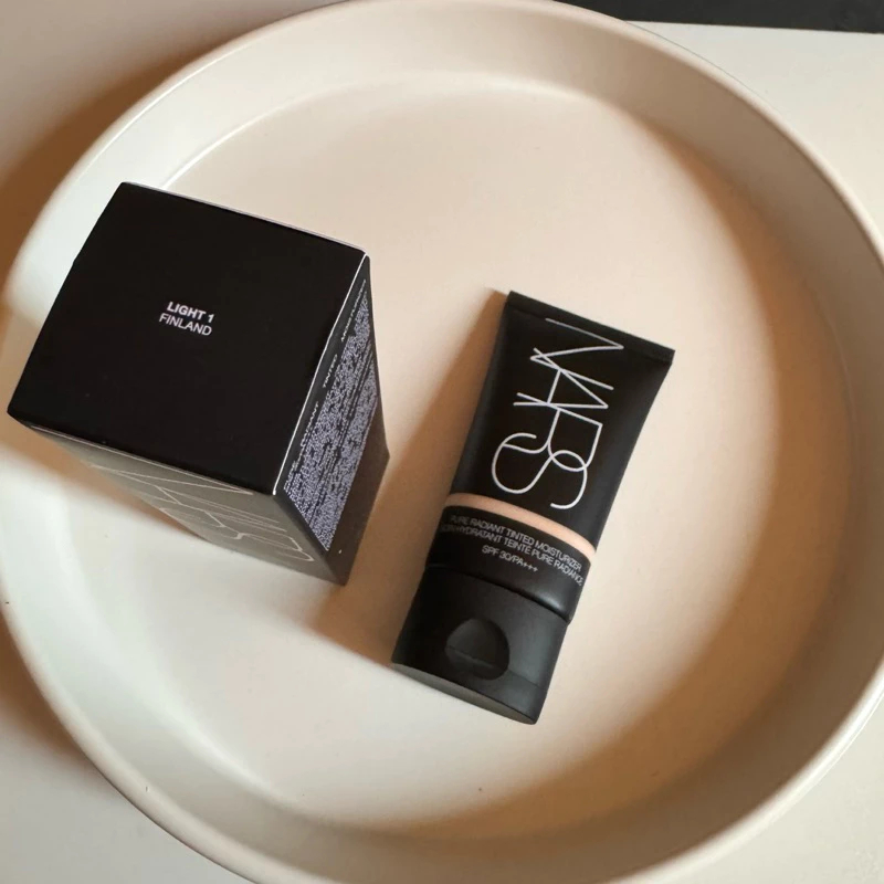 NARS ทินท์มอยส์เจอร์ไรเซอร์/ครีมรองพื้น SPF30/PA++50ML